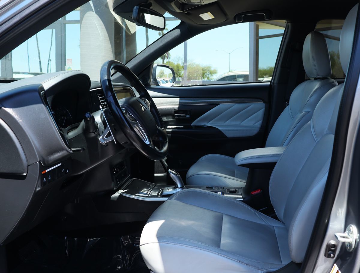 2022 Mitsubishi Outlander PHEV SE - Photo 40