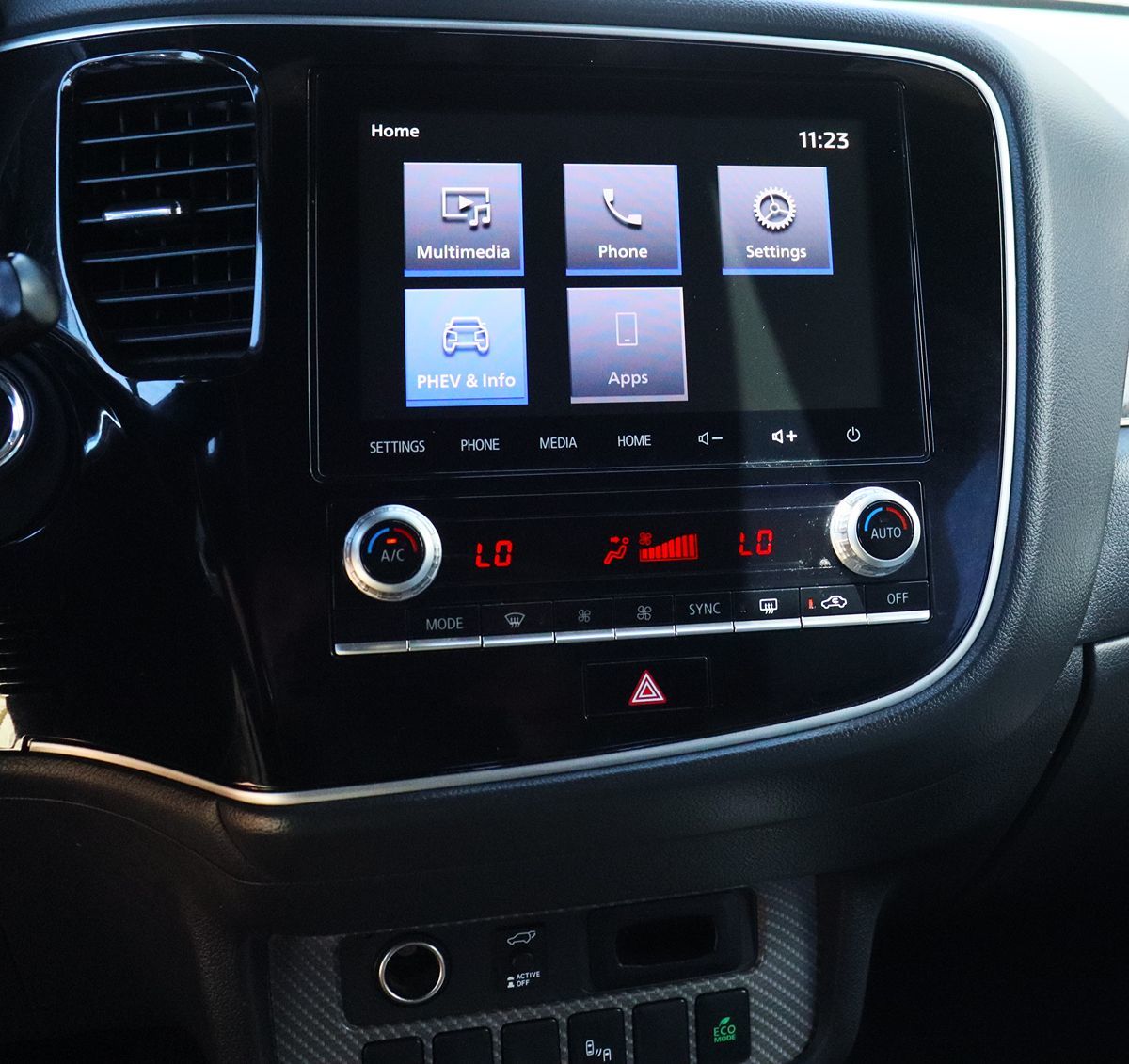 2022 Mitsubishi Outlander PHEV SE - Photo 45