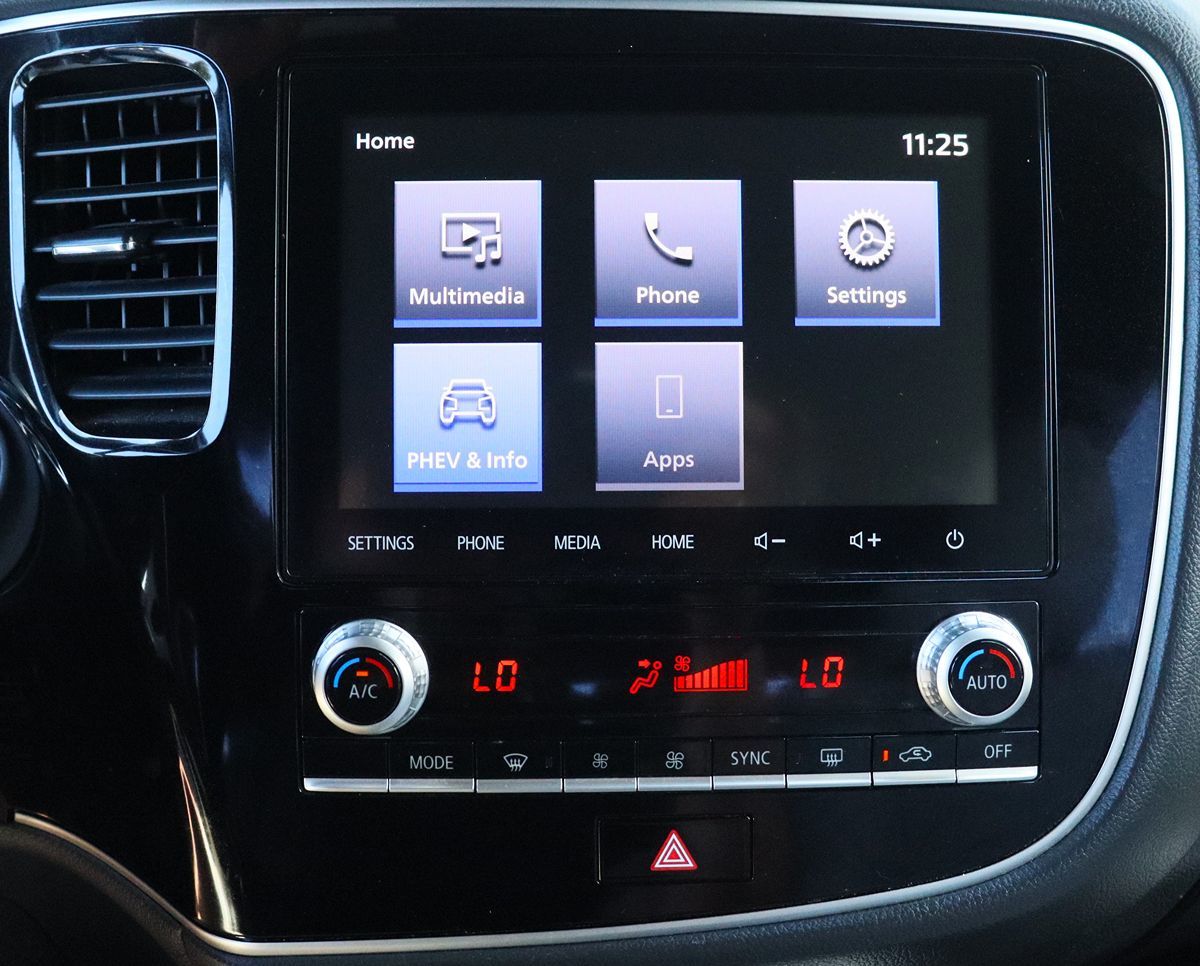 2022 Mitsubishi Outlander PHEV SE - Photo 47