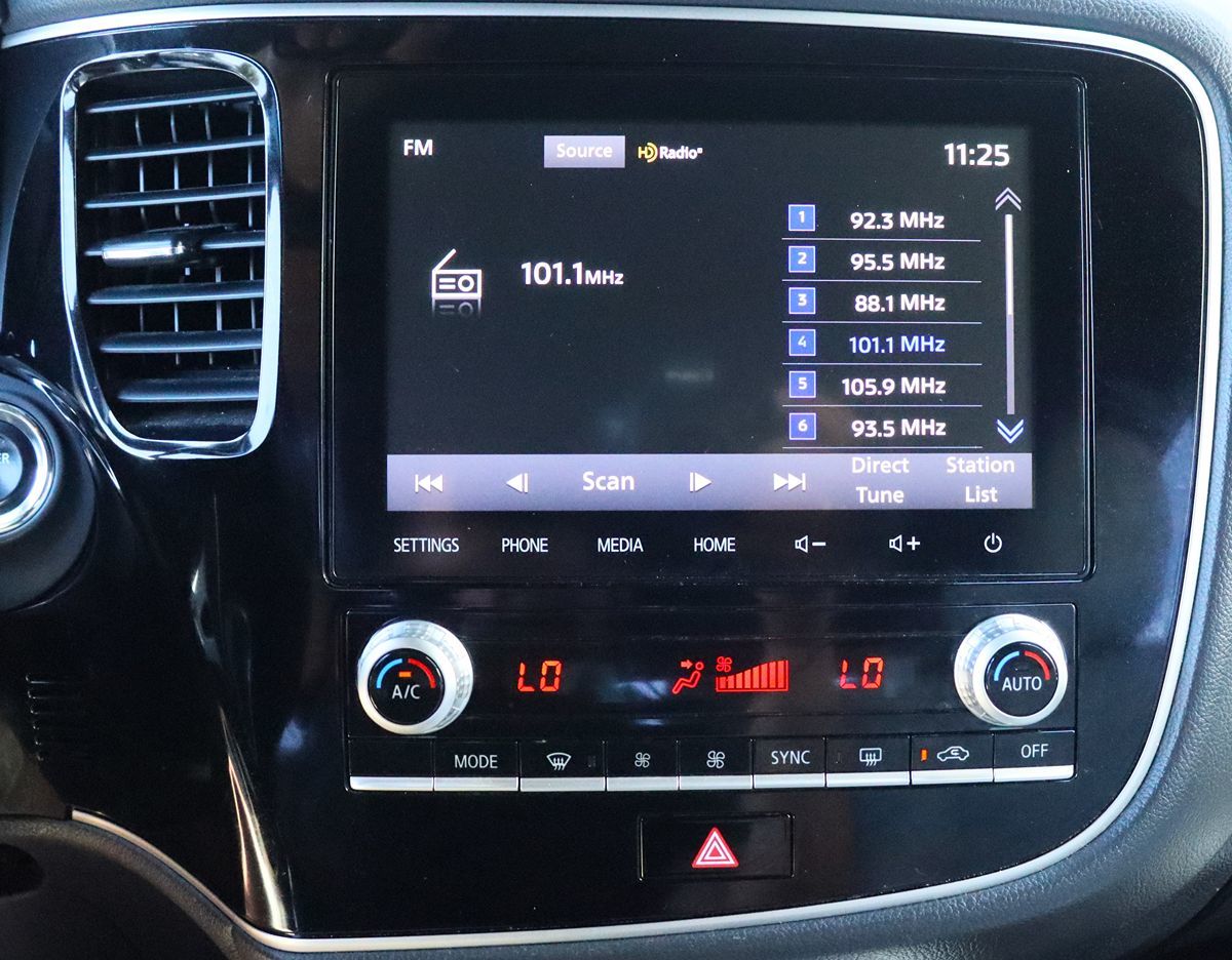 2022 Mitsubishi Outlander PHEV SE - Photo 48