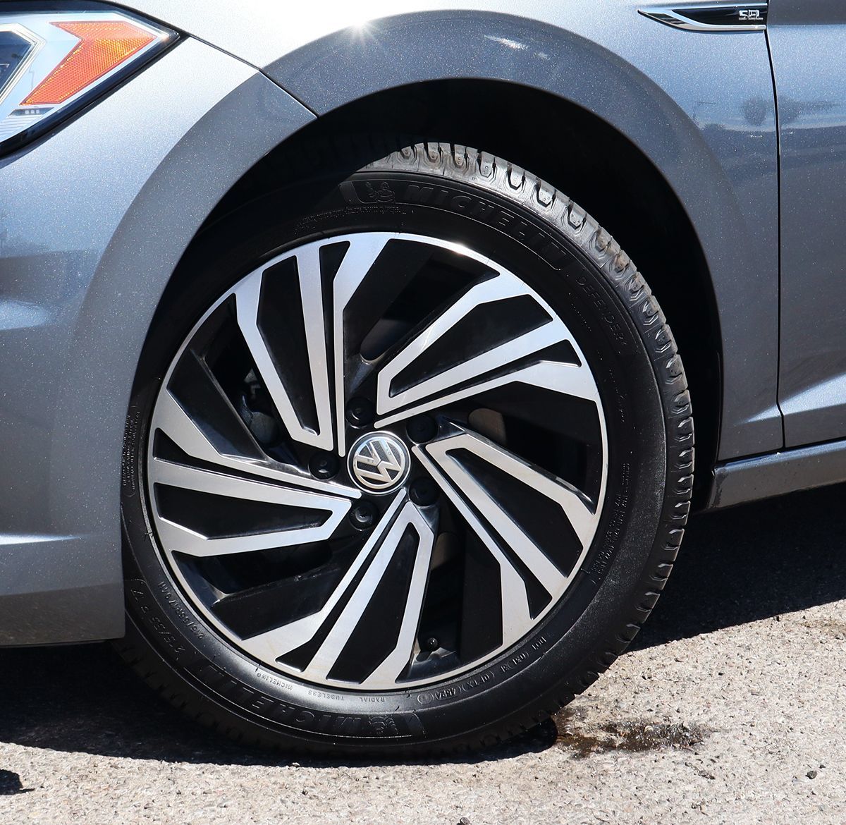 2021 Volkswagen Jetta SEL Premium photo 4