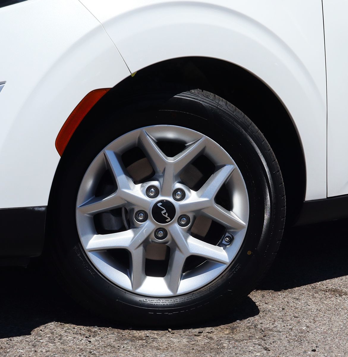 2023 Kia Soul LX Technology photo 3