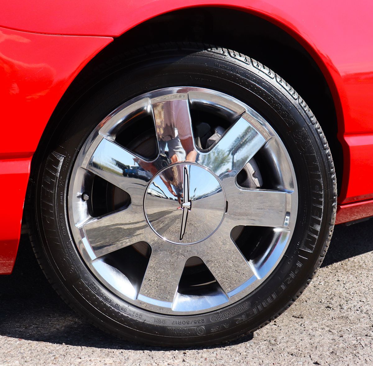 2002 Ford Thunderbird Premium photo 2