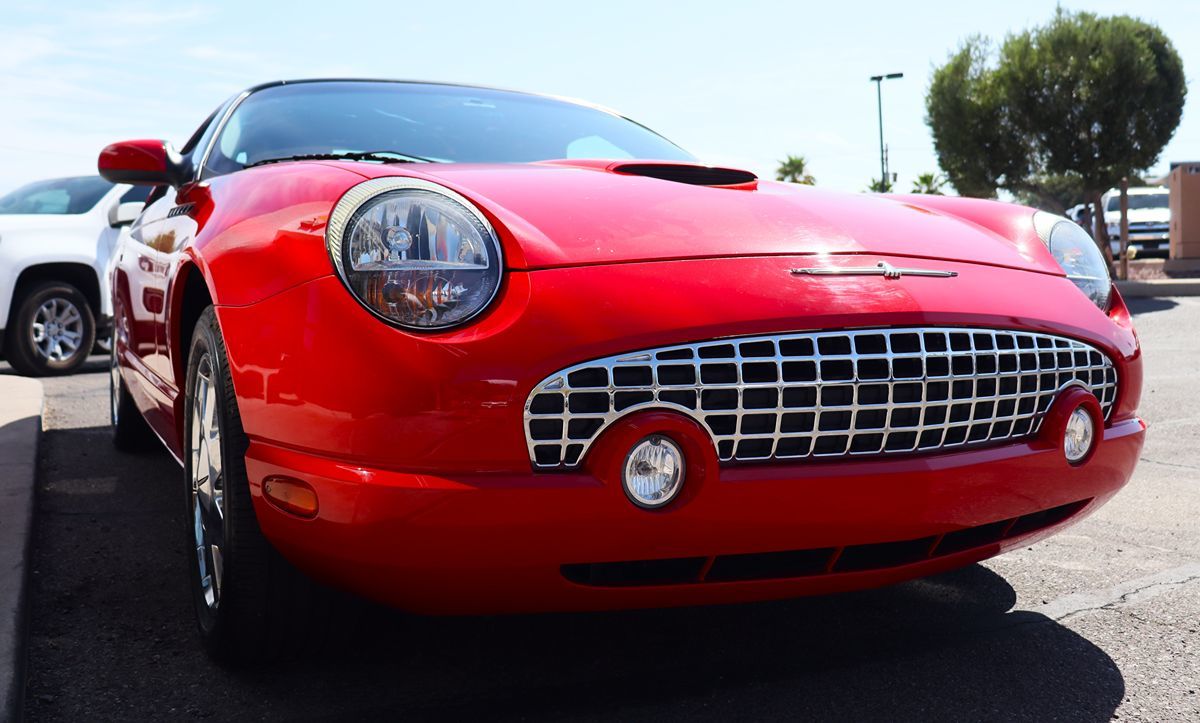 2002 Ford Thunderbird Premium photo 16