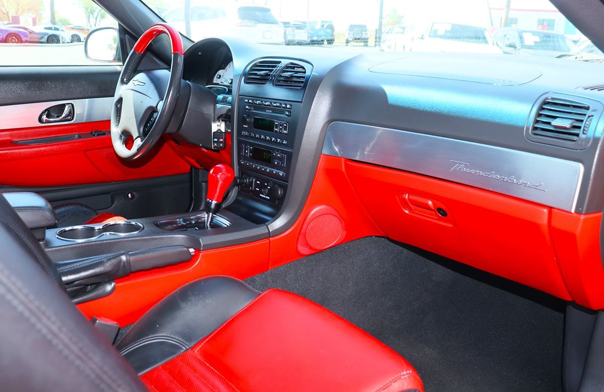 2002 Ford Thunderbird Premium photo 25