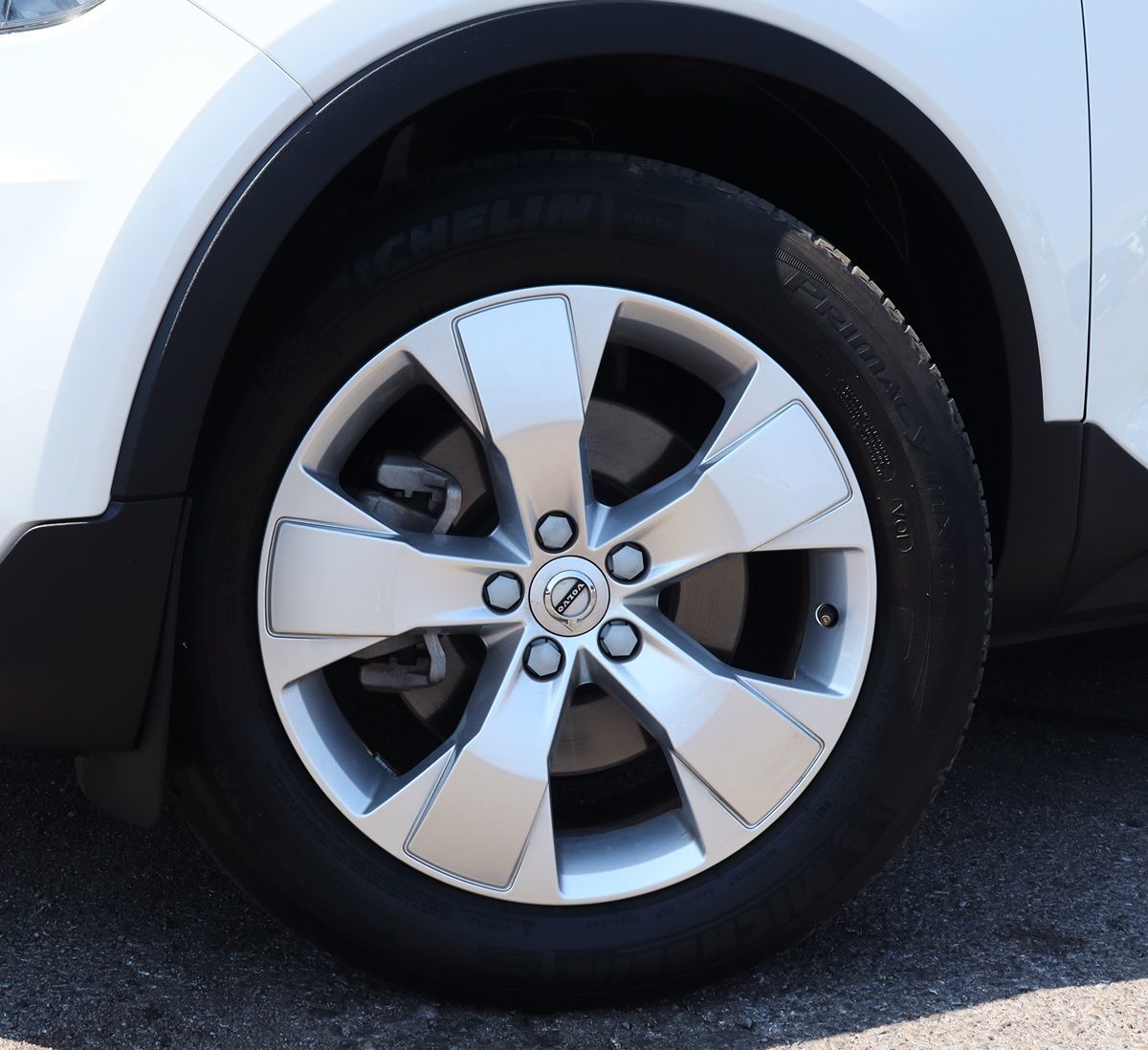 2021 Volvo XC40 Momentum photo 4