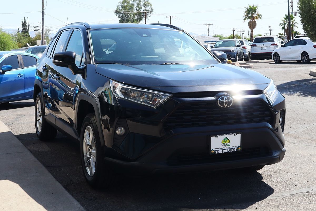 2021 Toyota RAV4 XLE photo 13