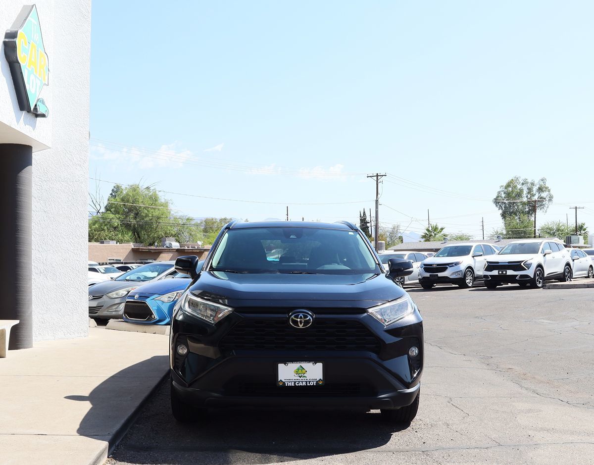 2021 Toyota RAV4 XLE photo 15
