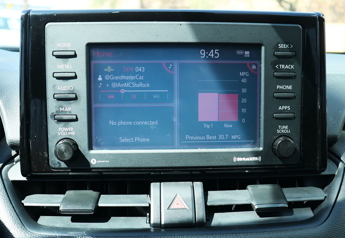 2021 Toyota RAV4 XLE photo 42