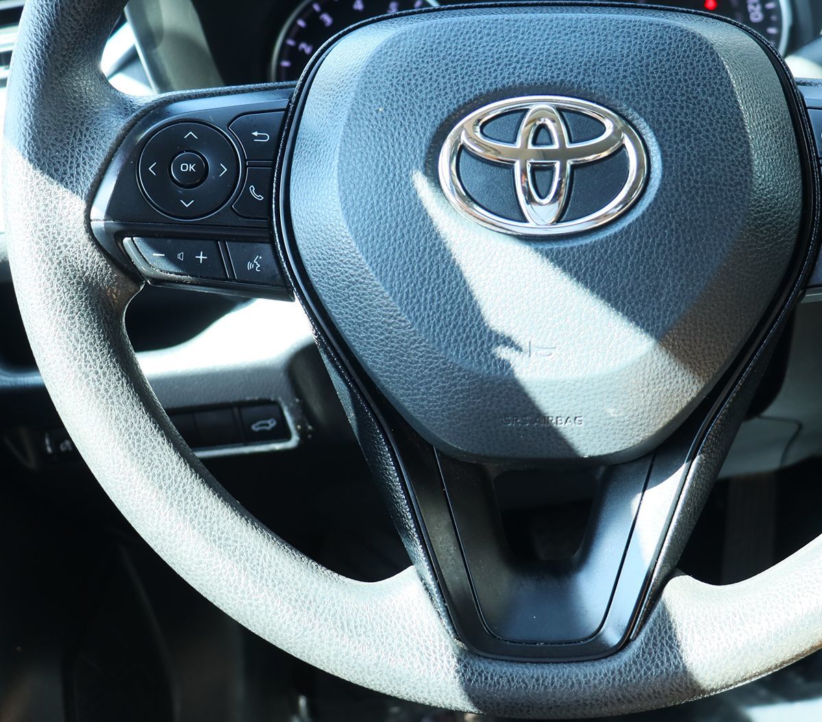 2021 Toyota RAV4 XLE photo 46