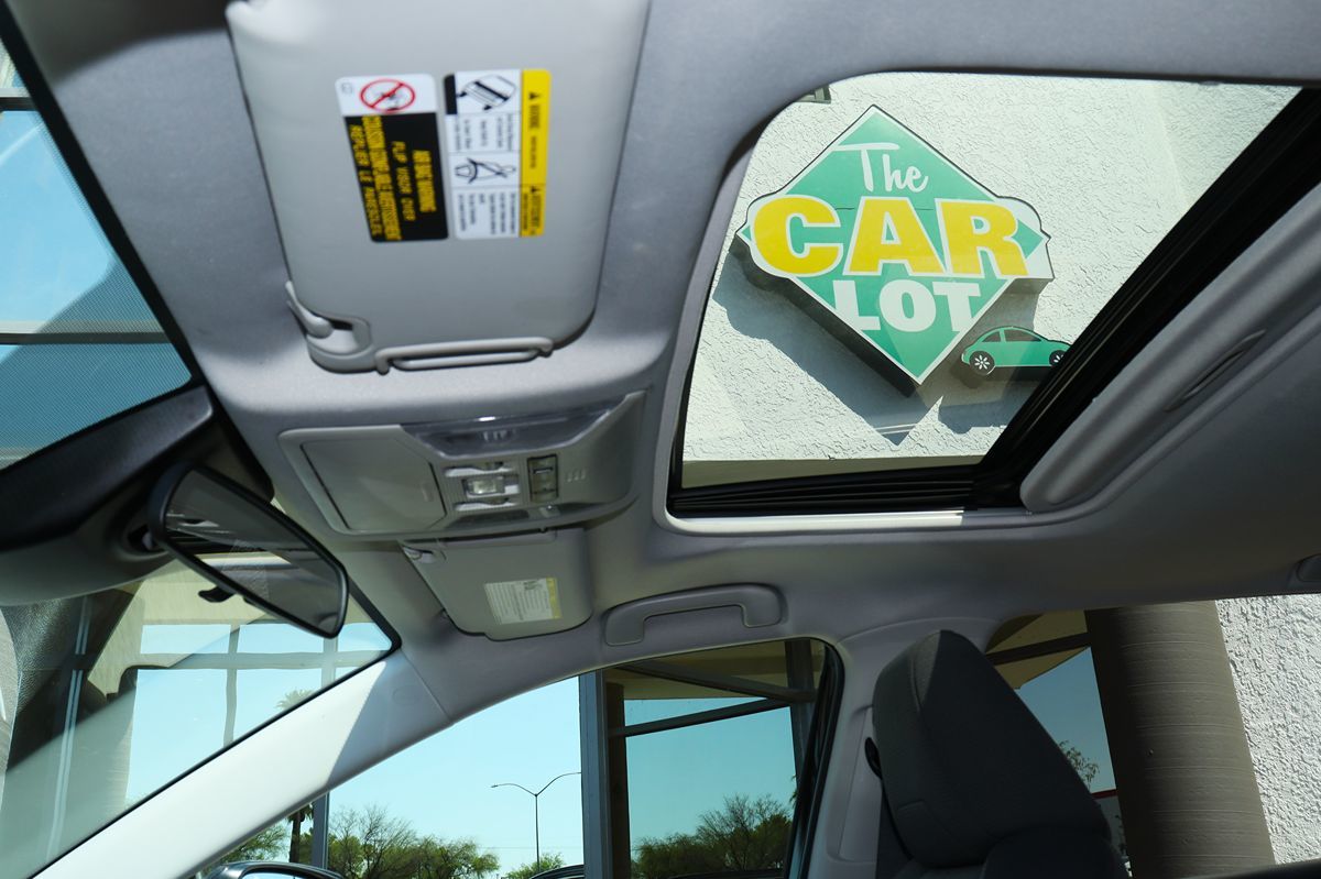 2021 Toyota RAV4 XLE photo 50