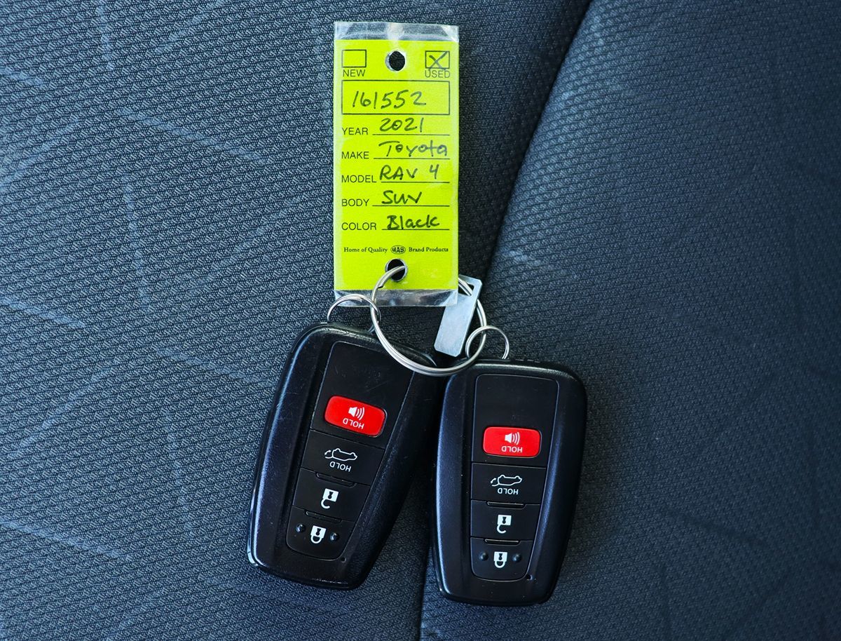 2021 Toyota RAV4 XLE photo 54