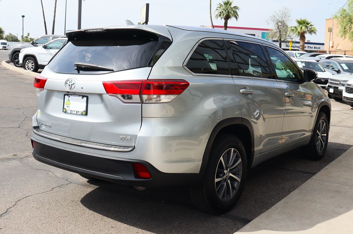2018 Toyota Highlander XLE photo 9