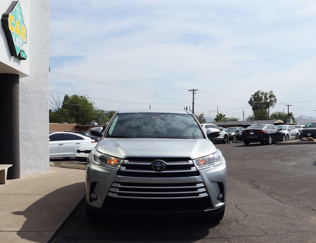 2018 Toyota Highlander XLE photo 12