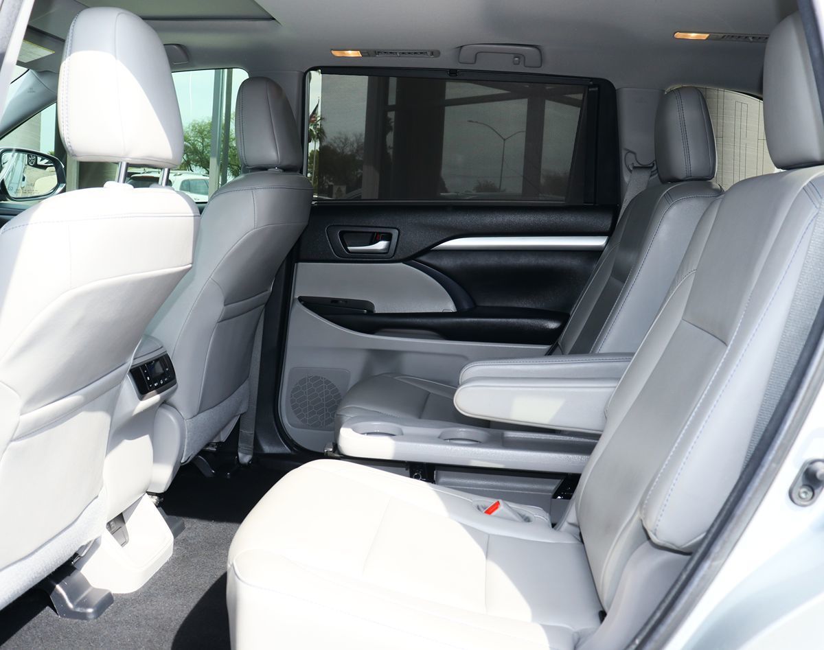 2018 Toyota Highlander XLE photo 32