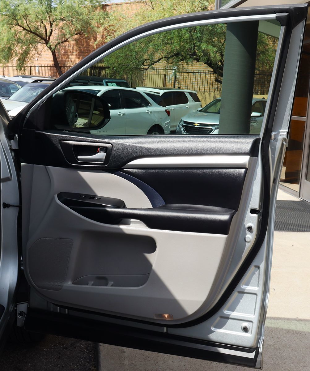 2018 Toyota Highlander XLE photo 36