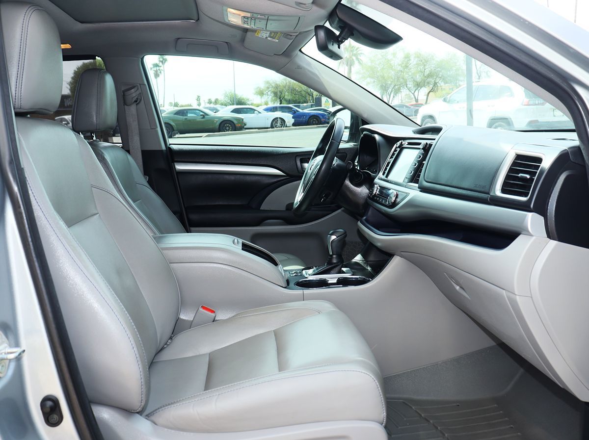 2018 Toyota Highlander XLE photo 37