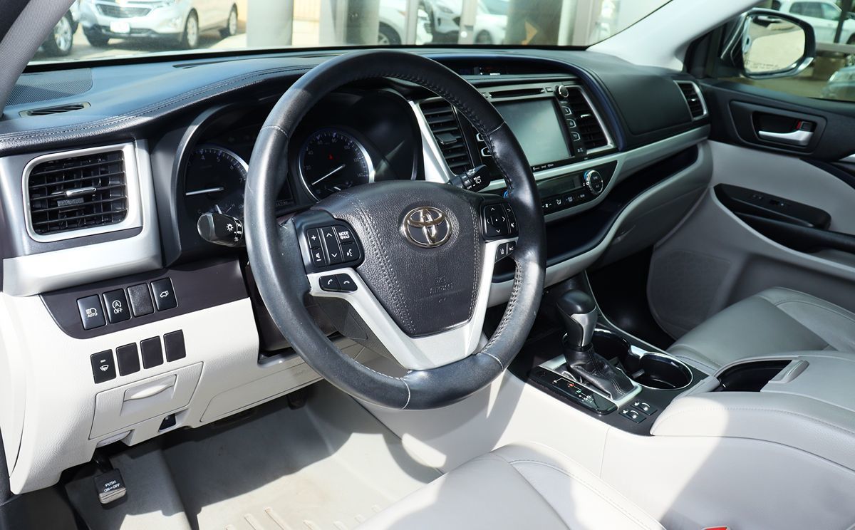 2018 Toyota Highlander XLE photo 42