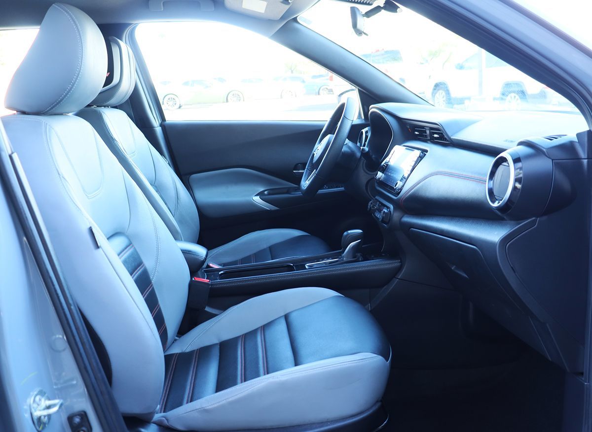 2023 Nissan Kicks SR photo 30