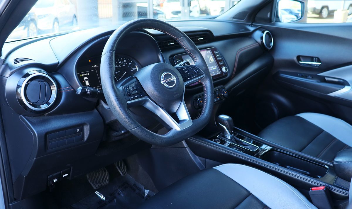 2023 Nissan Kicks SR photo 35