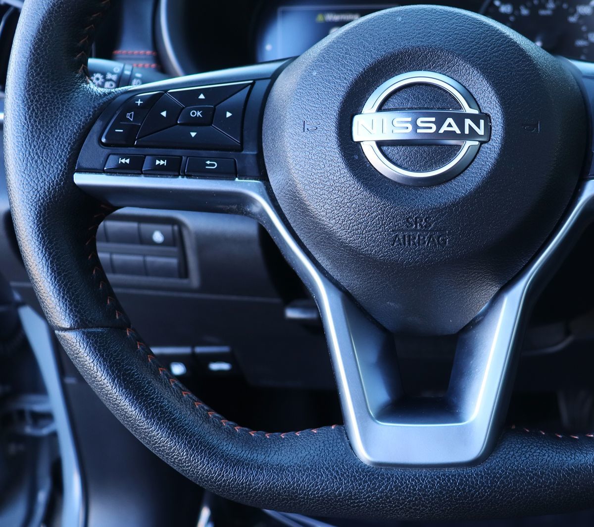 2023 Nissan Kicks SR photo 44