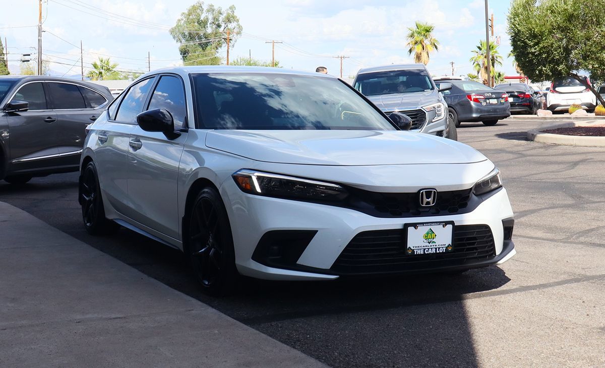 2024 Honda Civic Hatchback Sport photo 13
