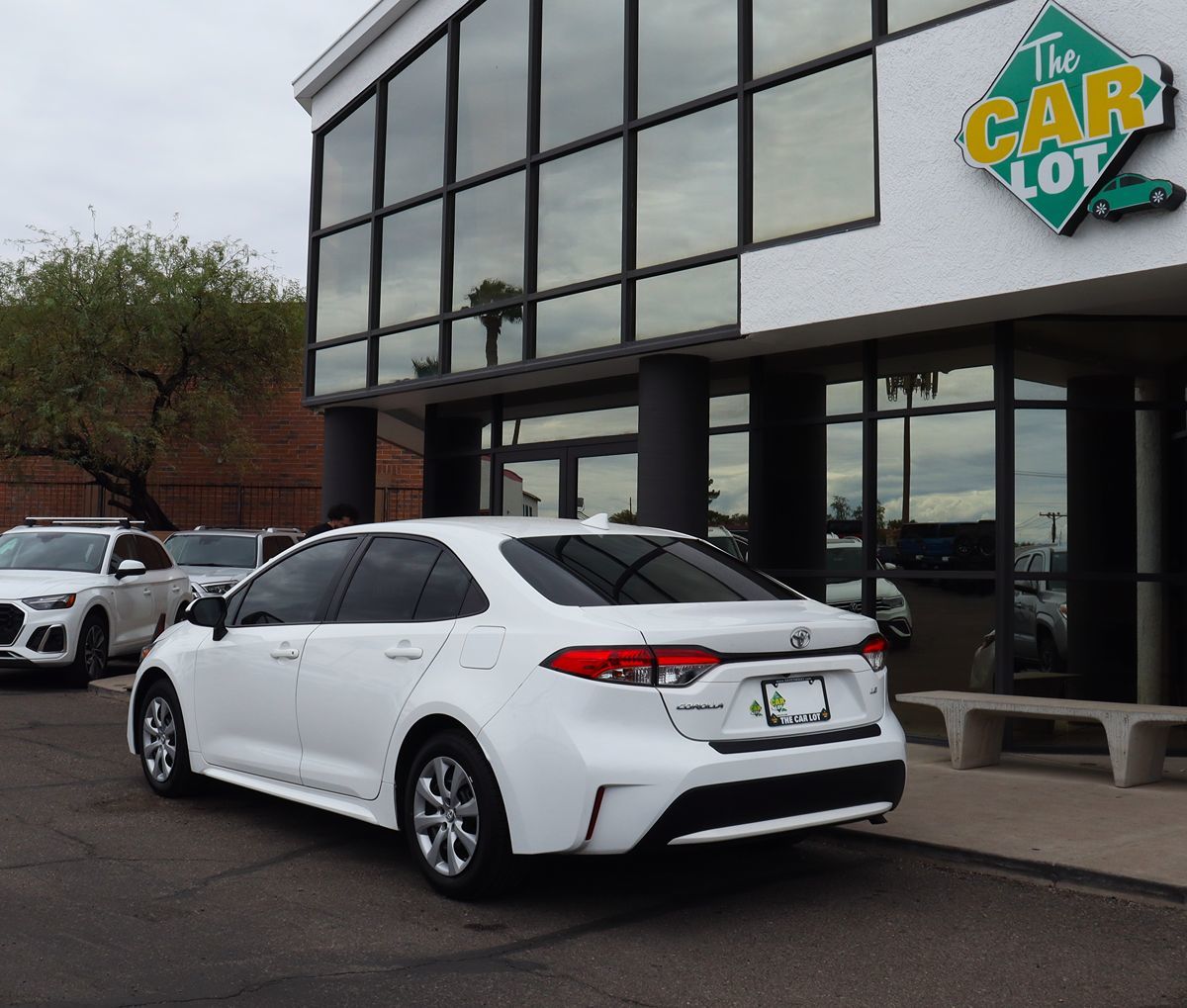 2022 Toyota Corolla LE photo 9