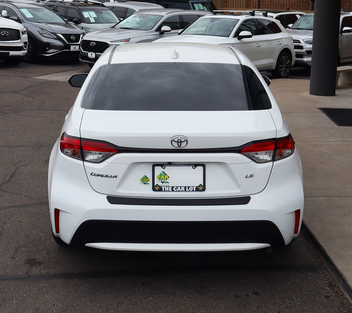 2022 Toyota Corolla LE photo 10