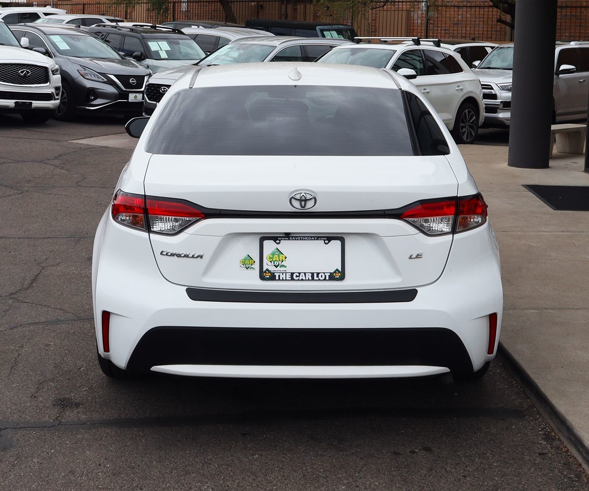 2022 Toyota Corolla LE photo 11
