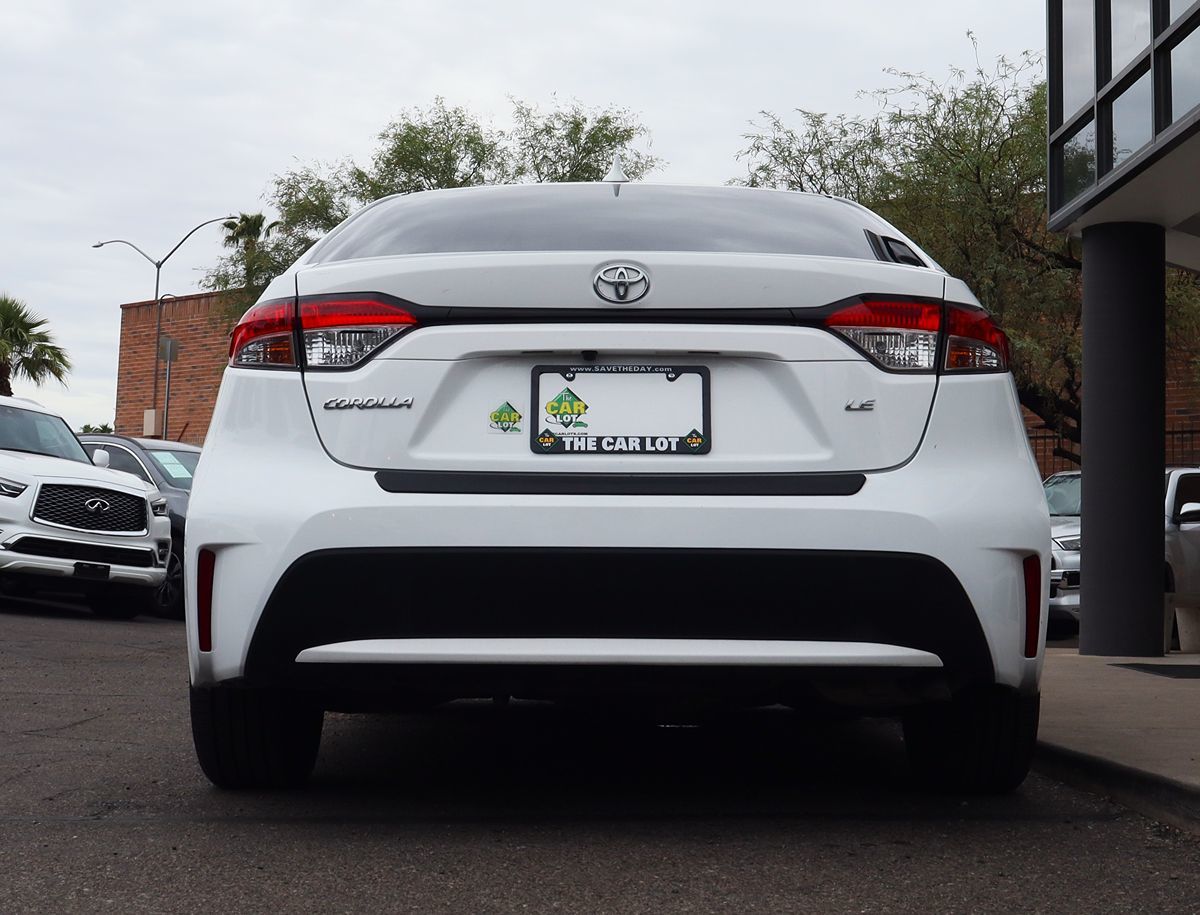 2022 Toyota Corolla LE photo 12