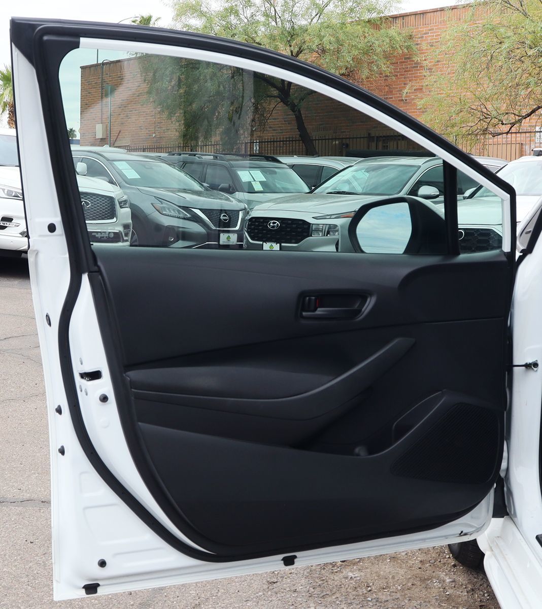2022 Toyota Corolla LE photo 34