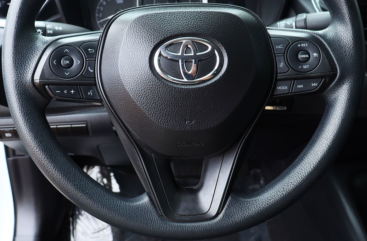 2022 Toyota Corolla LE photo 48