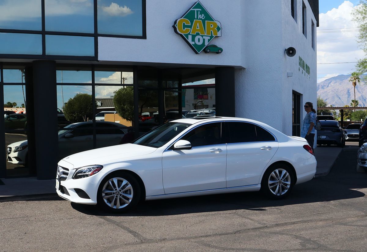 2019 Mercedes Benz C 300 photo 3