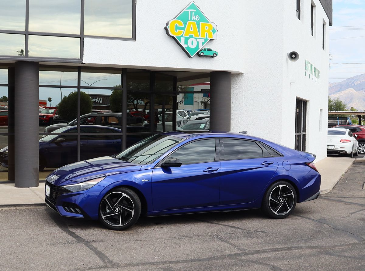 2022 Hyundai Elantra N Line photo 3