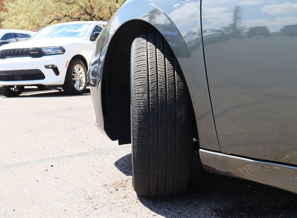 2024 Hyundai Elantra SE photo 2