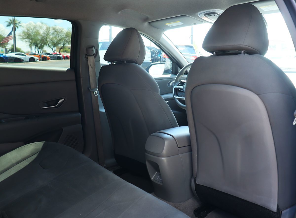 2024 Hyundai Elantra SE photo 19