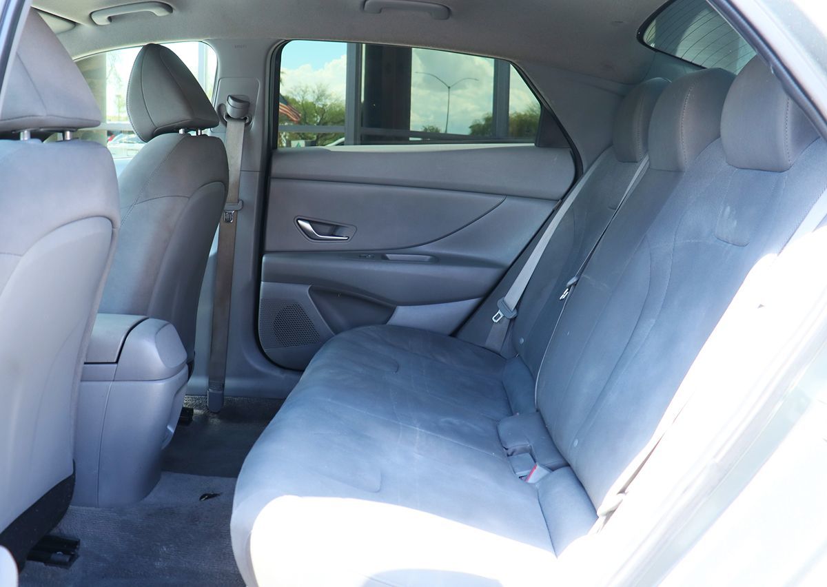 2024 Hyundai Elantra SE photo 21