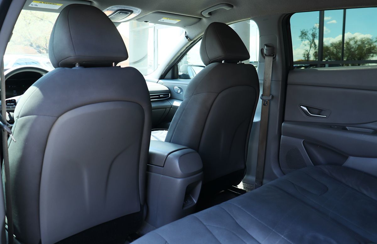 2024 Hyundai Elantra SE photo 22