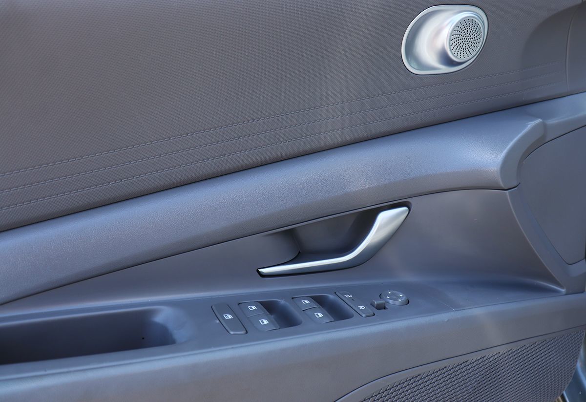 2024 Hyundai Elantra SE photo 28