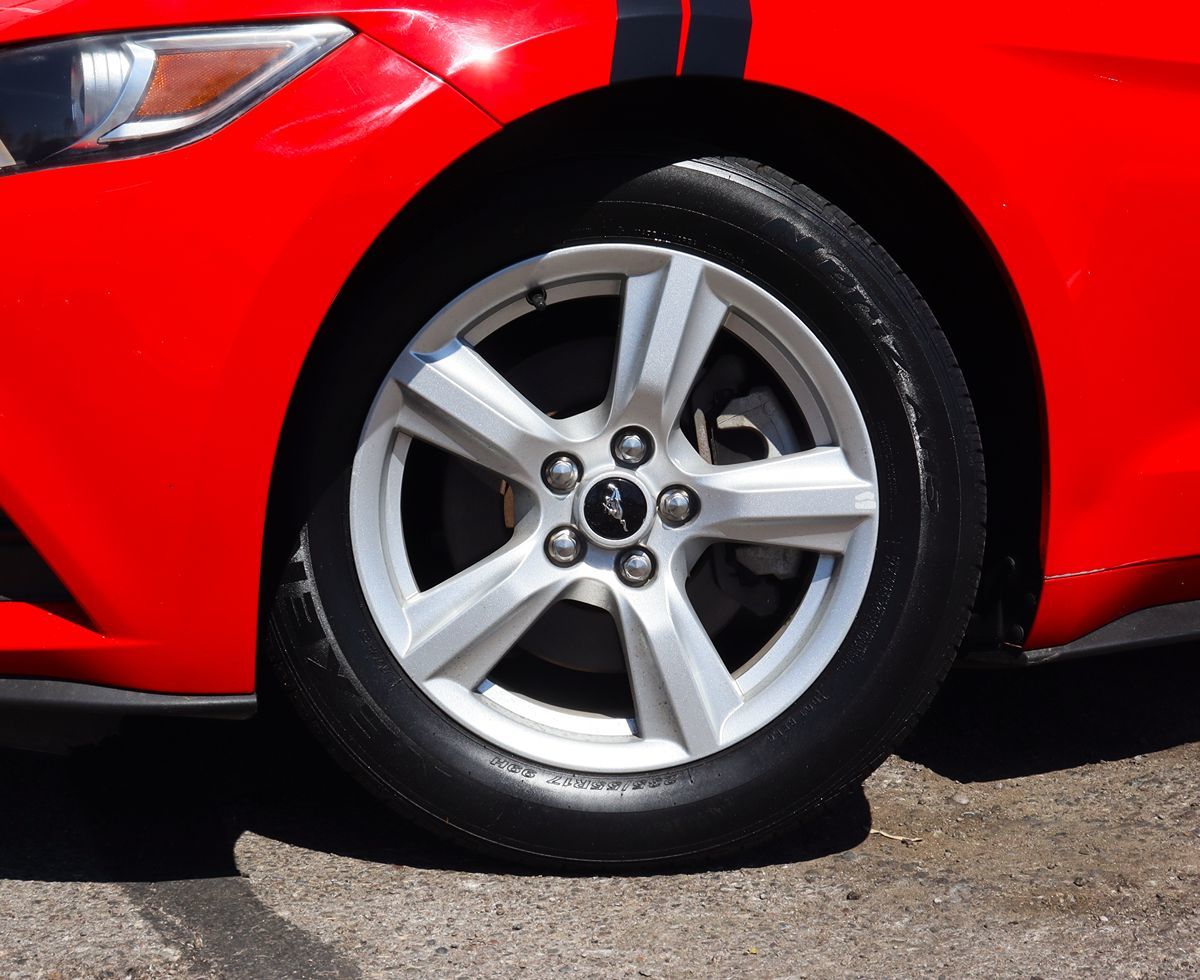 2015 Ford Mustang V6 Convertible photo 2
