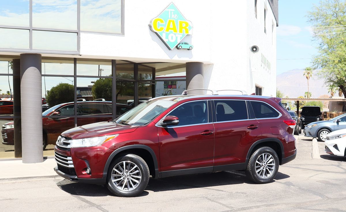 2019 Toyota Highlander XLE photo 3