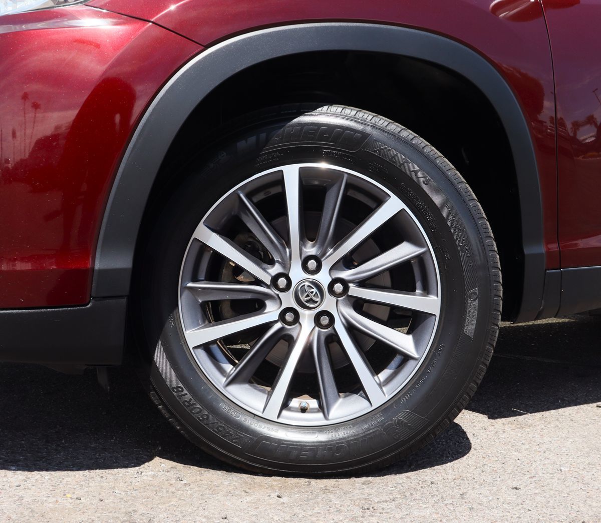 2019 Toyota Highlander XLE photo 4