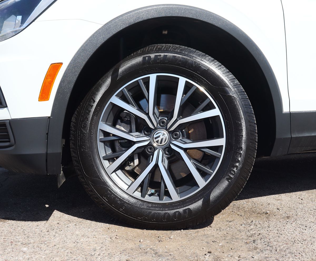 2019 Volkswagen Tiguan SE photo 4