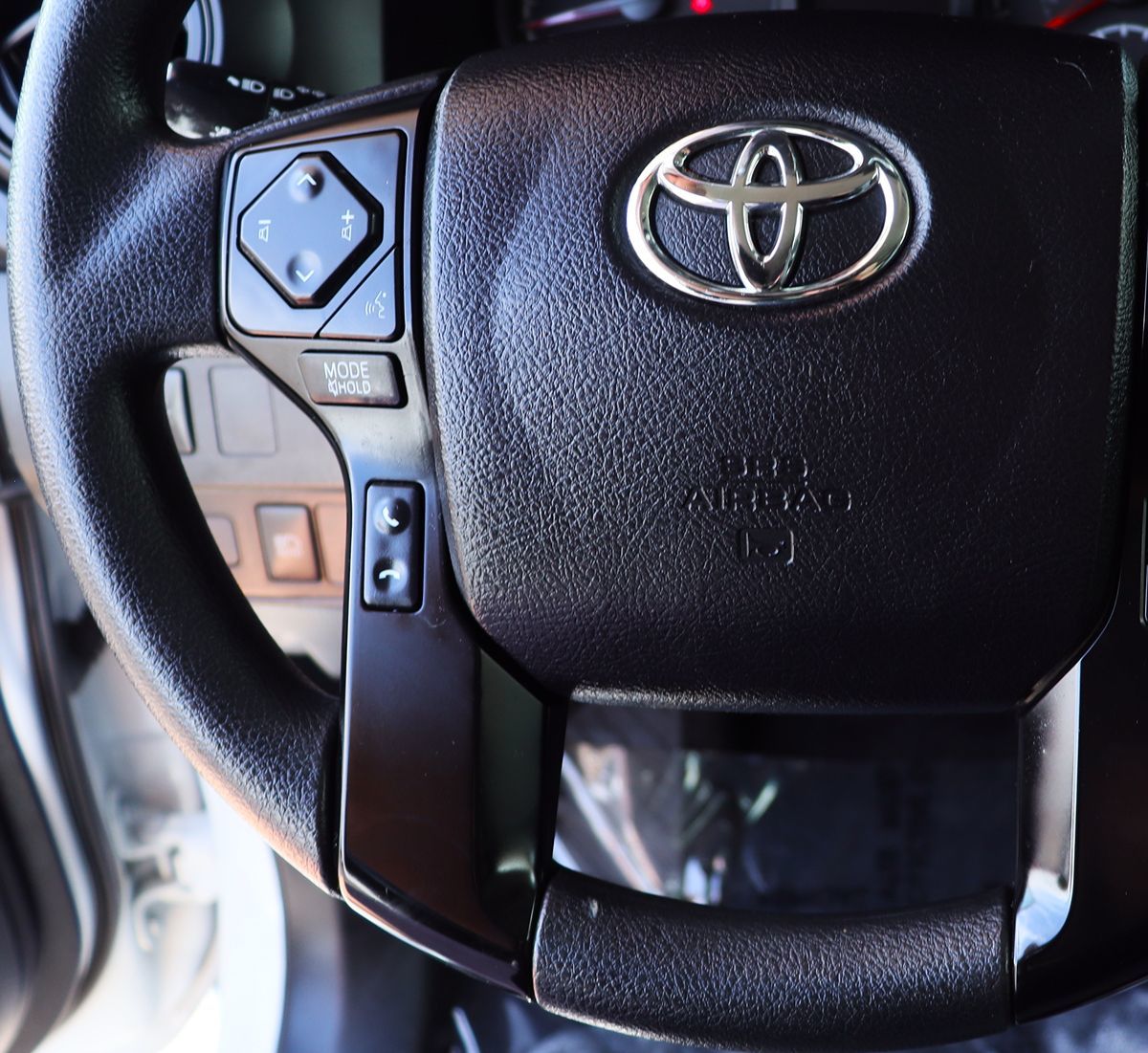 2022 Toyota Tacoma SR Access Cab photo 38