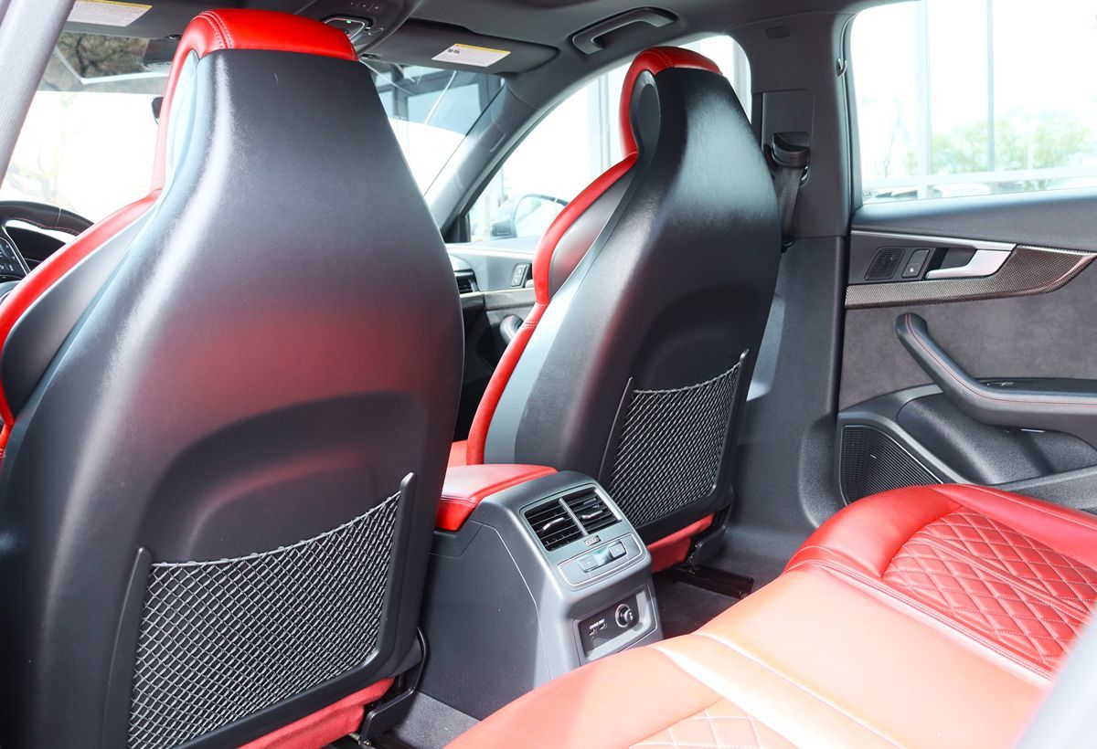 2019 Audi S4 Base Prestige photo 23
