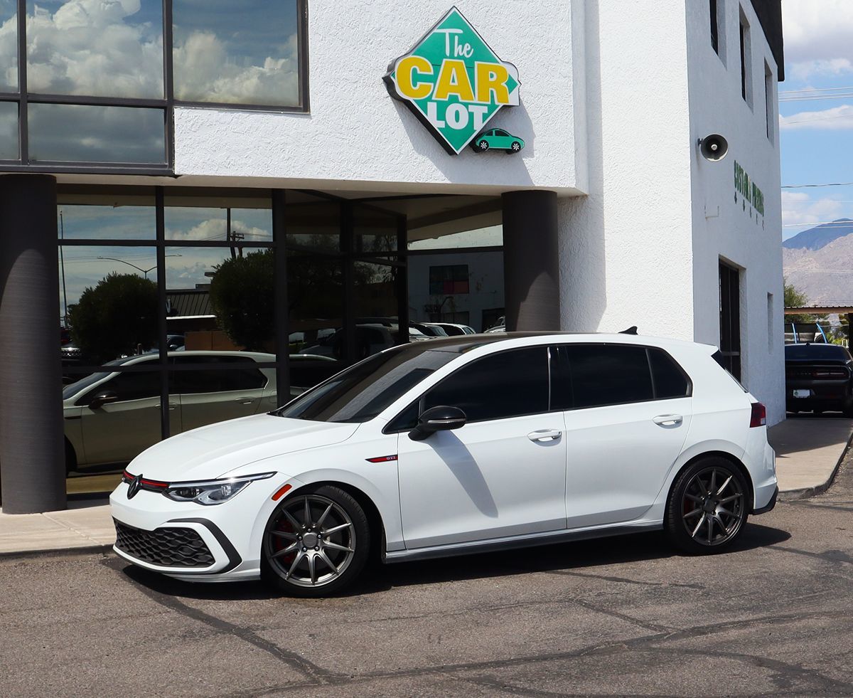2023 Volkswagen Golf GTI S photo 3