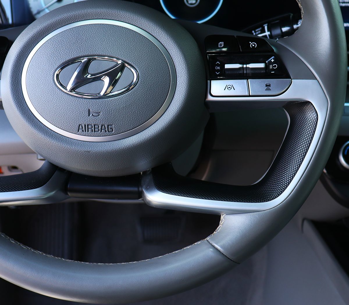 2023 Hyundai Elantra SEL photo 46