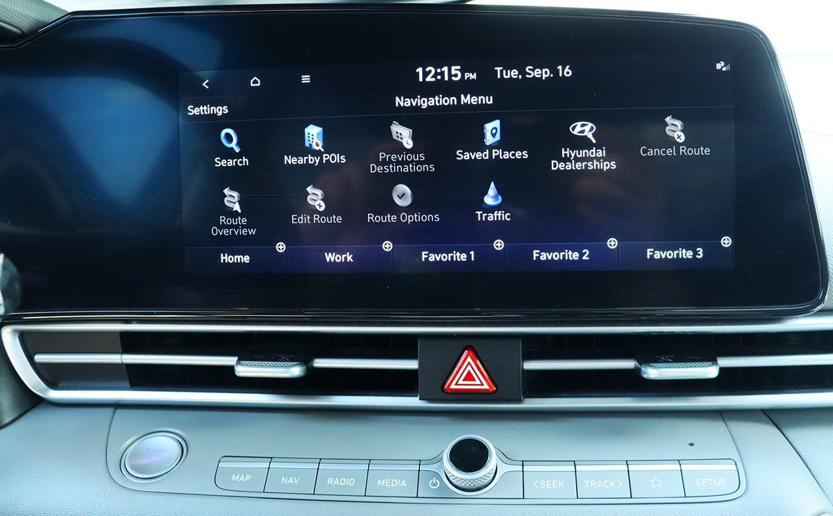 2023 Hyundai Elantra SEL photo 39