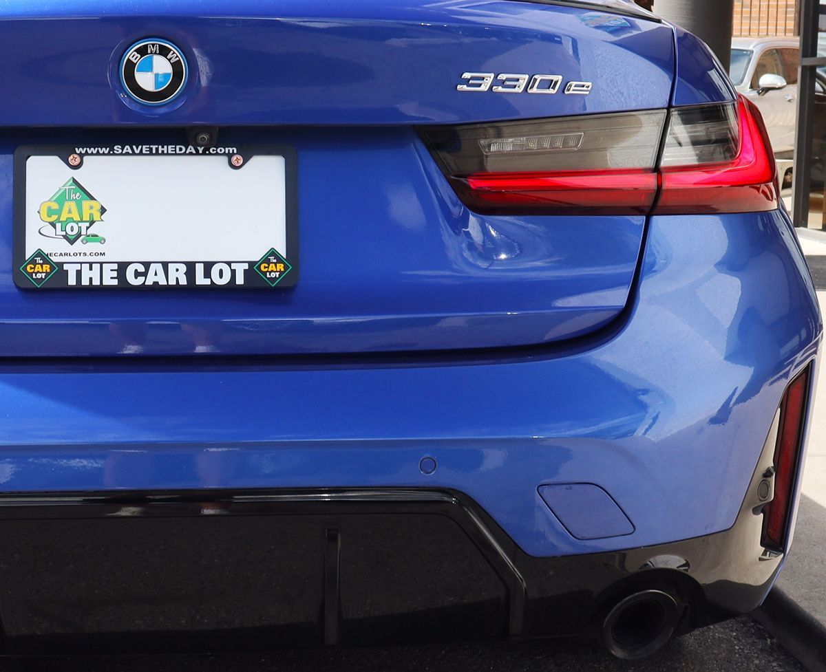 2023 Bmw 330e photo 16