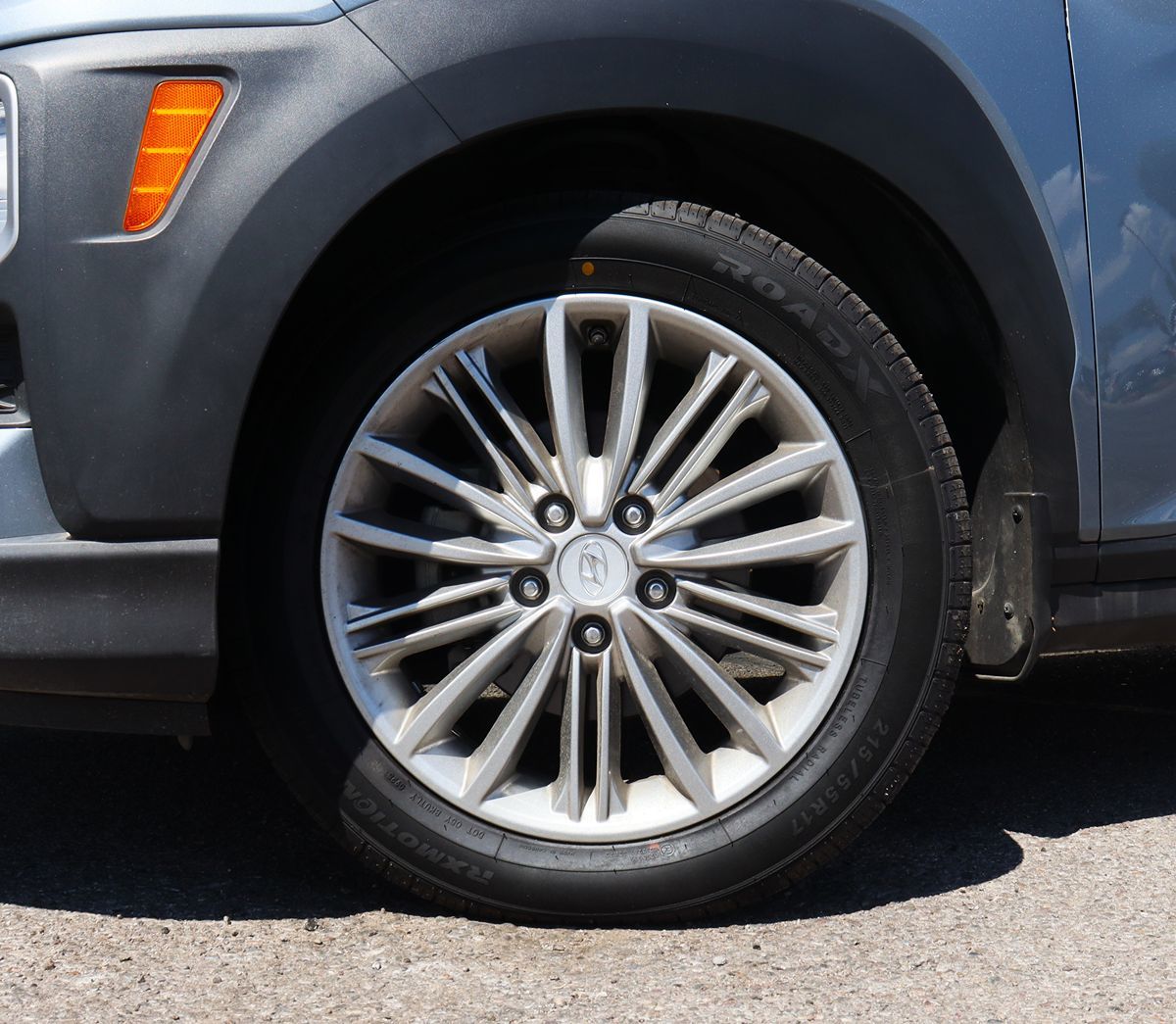 2019 Hyundai Kona SEL photo 3